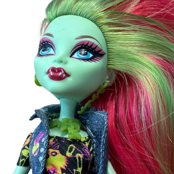 MONSTER HIGH Venus McFlytrap FIRST WAVE Daughter of Plant Monster 2011 - Picture 3 of 9